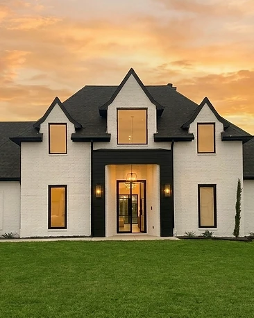 Freshly painted Dallas home exterior with clean siding and trim