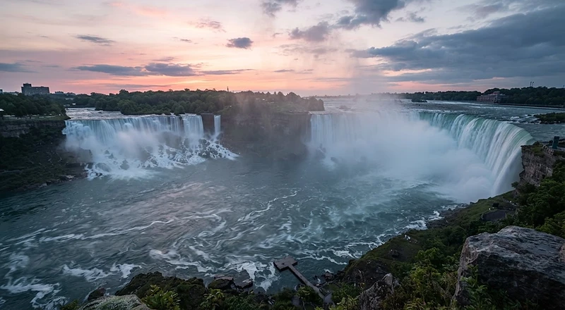 Toronto → Niagara Falls
