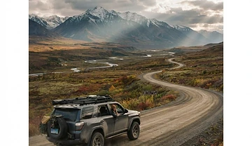 5 Essential Tips for Driving the Dempster Highway to the Arctic Circle