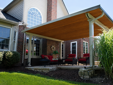 Aluminum patio cover with wood-look ceiling