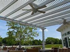 5 Benefits of a Louvered Pergola for Year-Round Outdoor Living