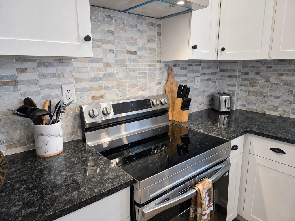 Stove & Backsplash