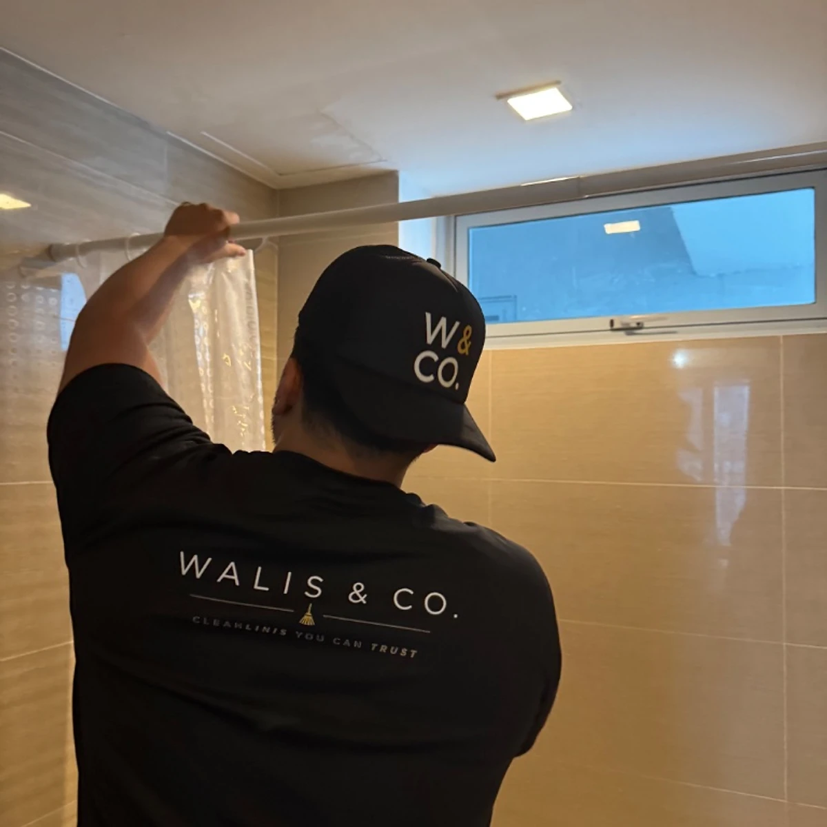 Walis & Co. crew member — Bathroom restoration