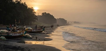 Dumas Beach