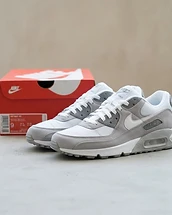 Nike Air Max 90 - UK 9, White/Grey