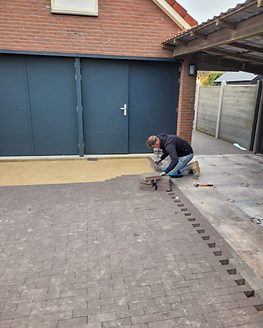 Het gezicht achter Claaro aan het werk