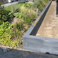 Tuinmuur van linea blokken