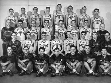 1942-43 Team Photo