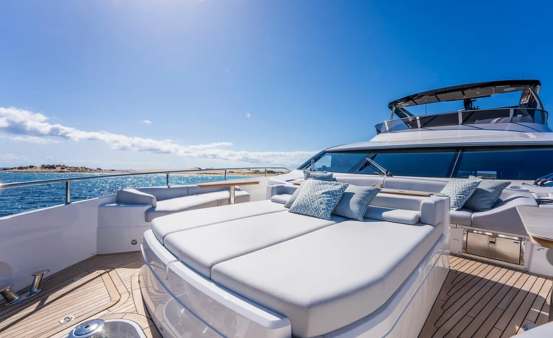 Foredeck sun lounge in the morning sun