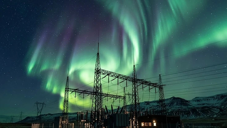 Individual Preparedness for Extreme Solar Weather Events