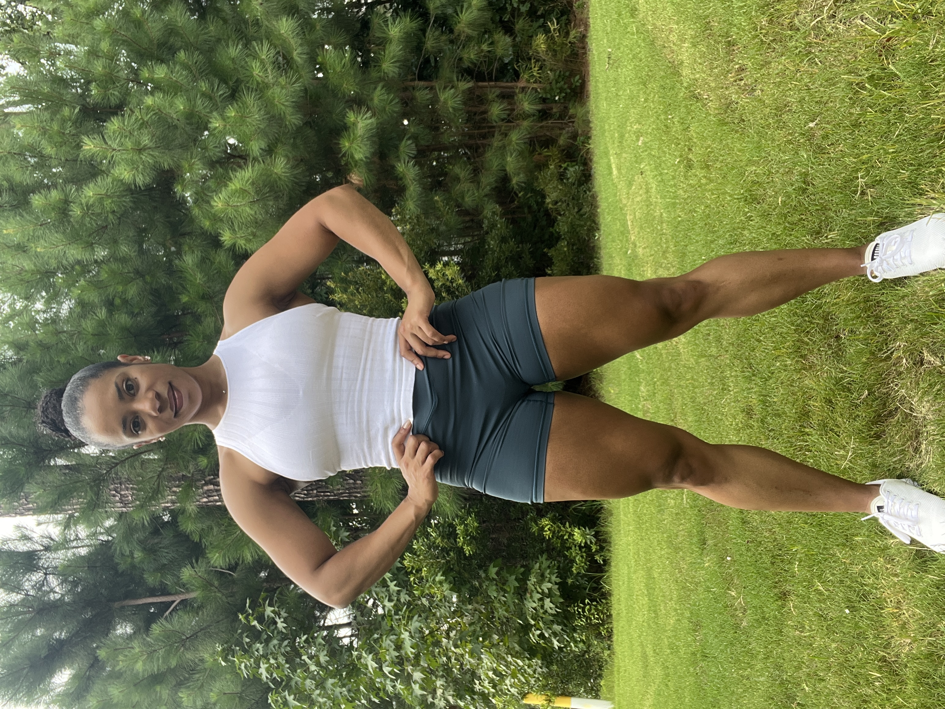 LaToya Loren, 2026, Teardrop Hourglass physique