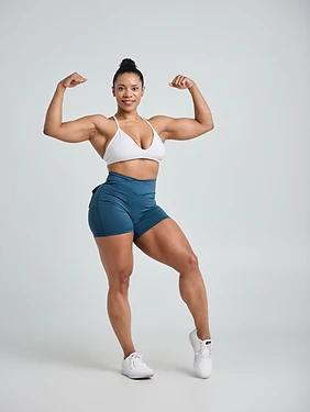 LaToya Loren, national-level bodybuilding competitor