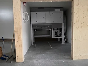 Pågående installation av våra populära MC 65 spånsugar med container, inbyggd…