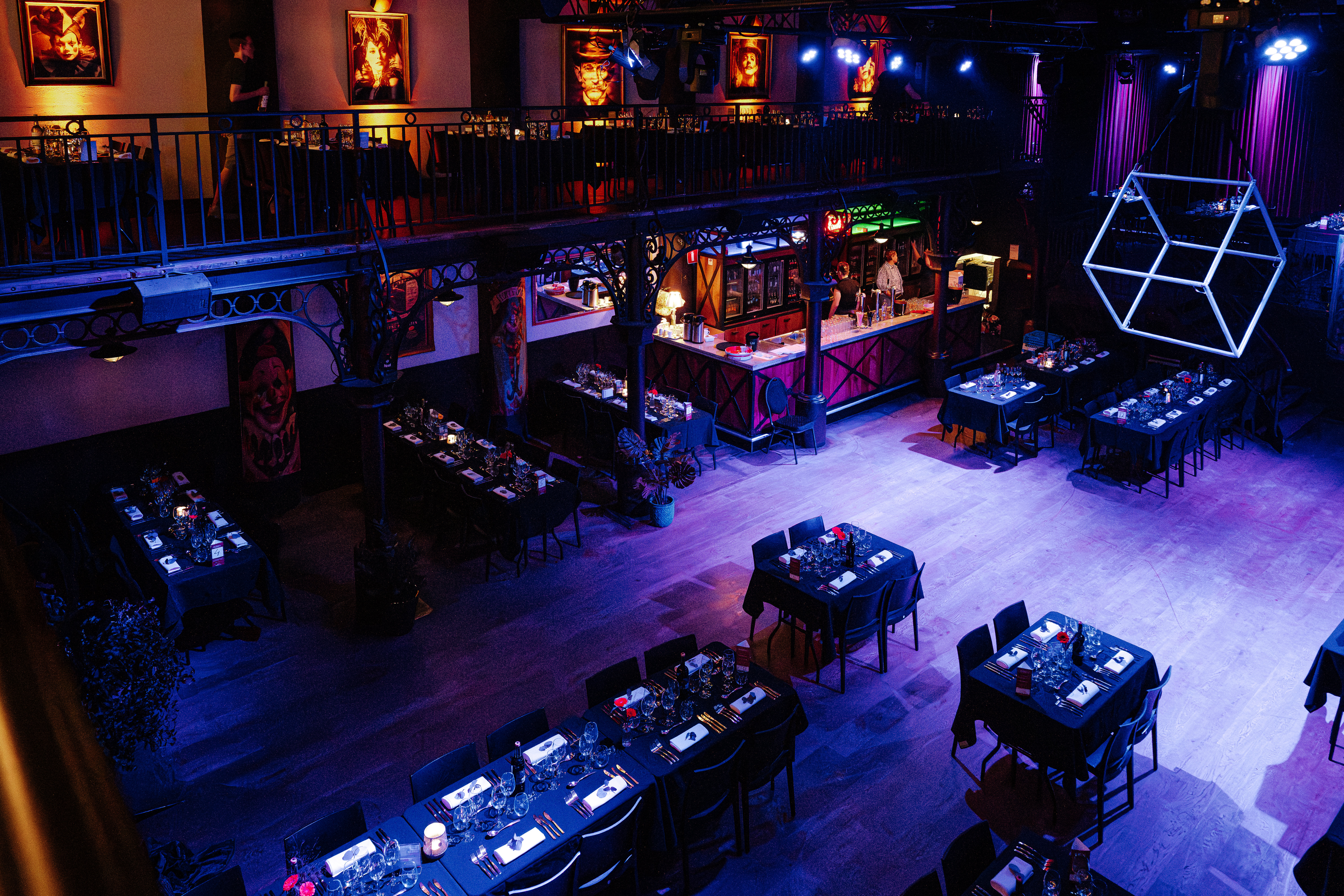 Zaal Commerce