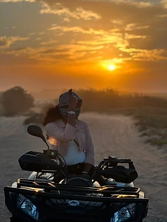 Quad coucher de soleil doré
