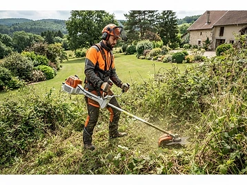 Débroussaillage à Champagnole : retrouvez un terrain propre et sécurisé