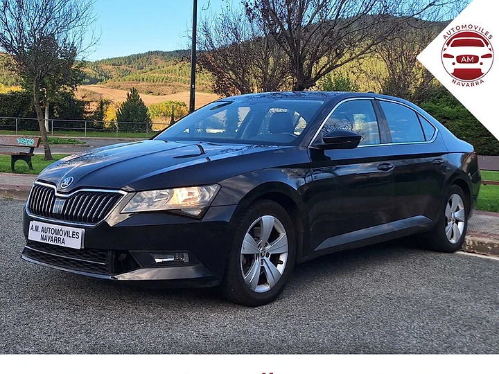 Skoda SUPERB — foto 1