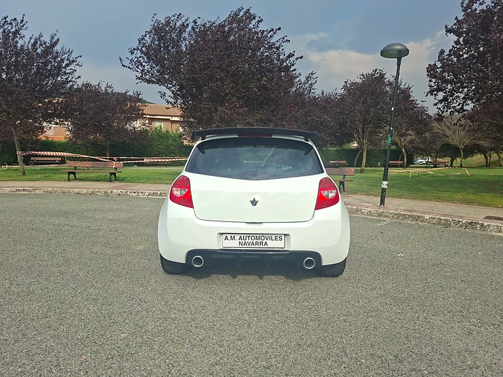 Renault Clio Sport 2.0i — foto 1
