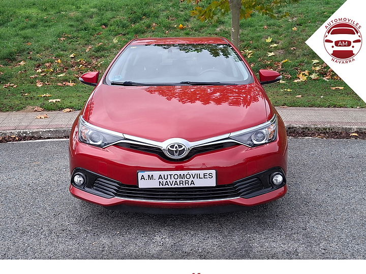 Toyota AURIS — foto 1