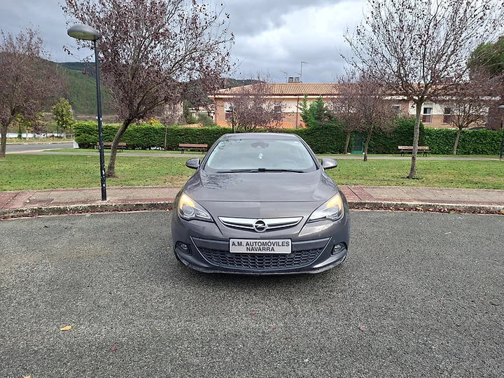 Opel Astra GTC 1.7cdti — foto 1