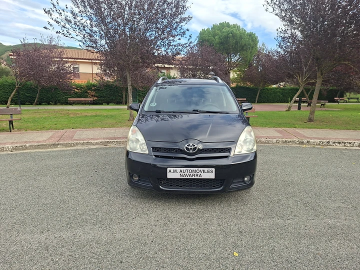 TOYOTA COROLLA VERSO — foto 1