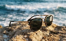 The Glare Paradox: How Polarized Optics Redefine Visual Comfort