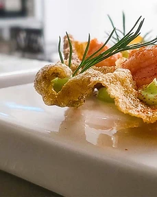 Cod skin cracker with salmon