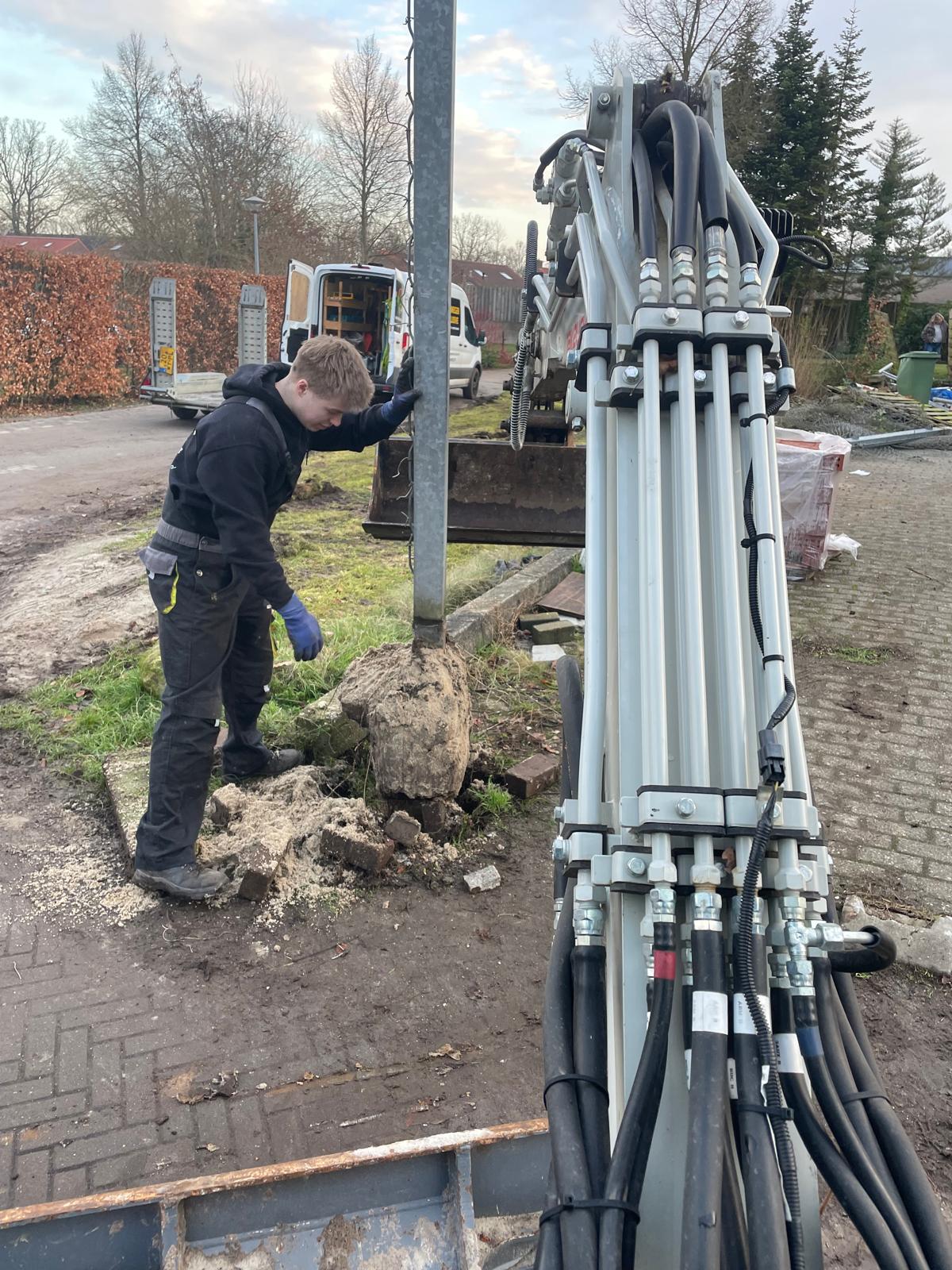 Grondwerk met boormachine