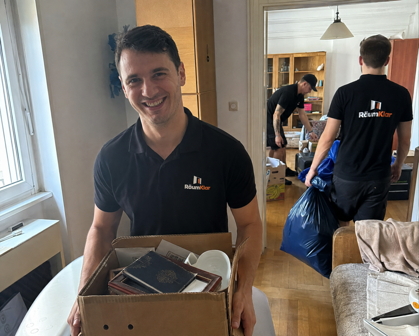 Das RäumKlar-Team bei der Arbeit