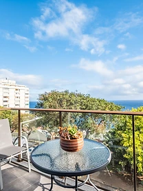 Caniço Skyline - Balcony and Sunset Views