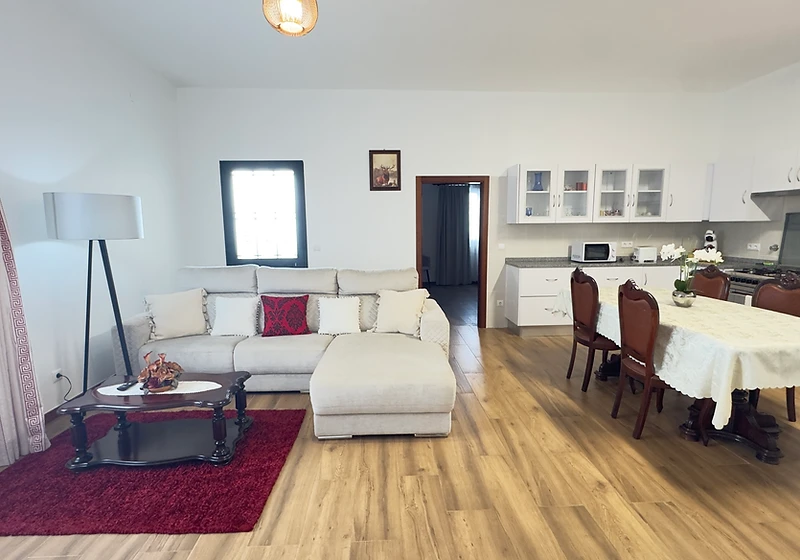 Traditional T2 Cottage - Santana Central Hiking