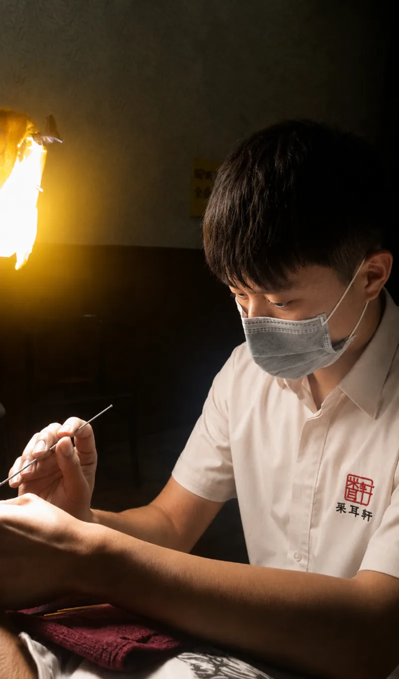 A closer look at traditional ear-cleaning craftsmanship