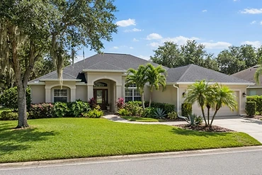 Florida home with a completed seamless gutter system