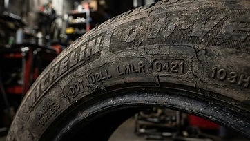 The Ticking Clock on Your Rims: Why Low Mileage Doesn’t Mean Safe Rubber
