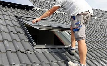 Skylight Installation Guide: What Homeowners Should Expect