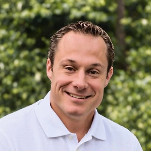 Shane Risner headshot