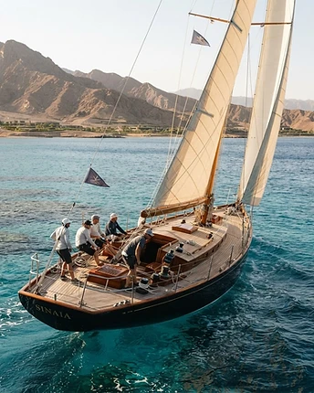 Coralline Winds and the Omani Dhow: A Classic Revival off the AMAALA Coast