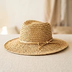 Chapeau en raphia
