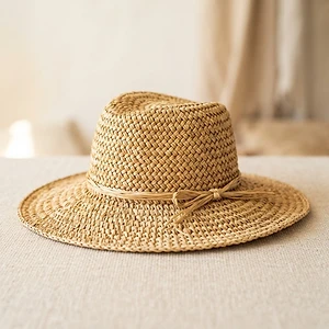 Chapeau en raphia