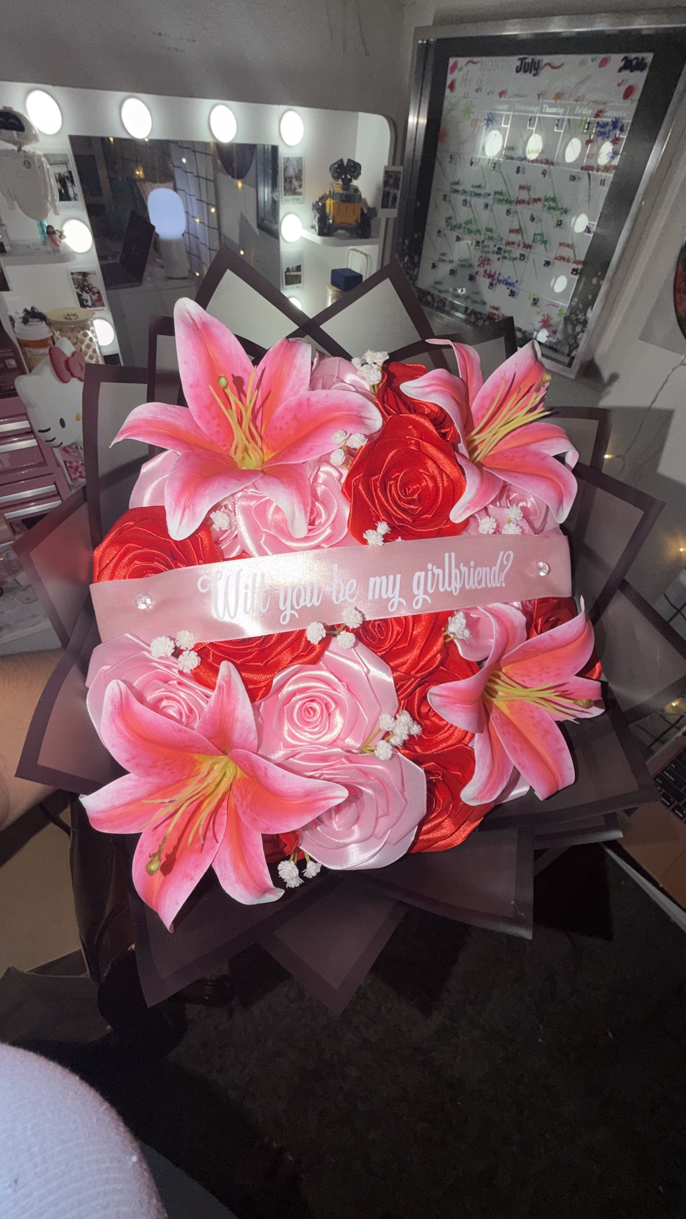 Eternal ribbon rose bouquet in red and pink