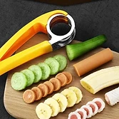 Trancheuse manuelle de fruits et saucisses.