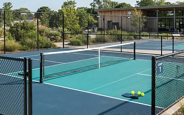 Quadra de pickleball profissional em piso acrílico com dimensões USAPA construída pela JV Quadras em São Paulo