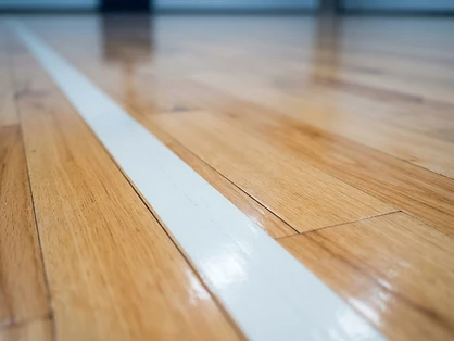 Quadra de basquete profissional em piso de madeira ou modular construída pela JV Quadras