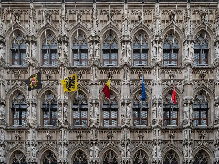 Gotisch stadhuis van Leuven aan de Grote Markt, herkenningspunt voor een EPC-keuring in Leuven