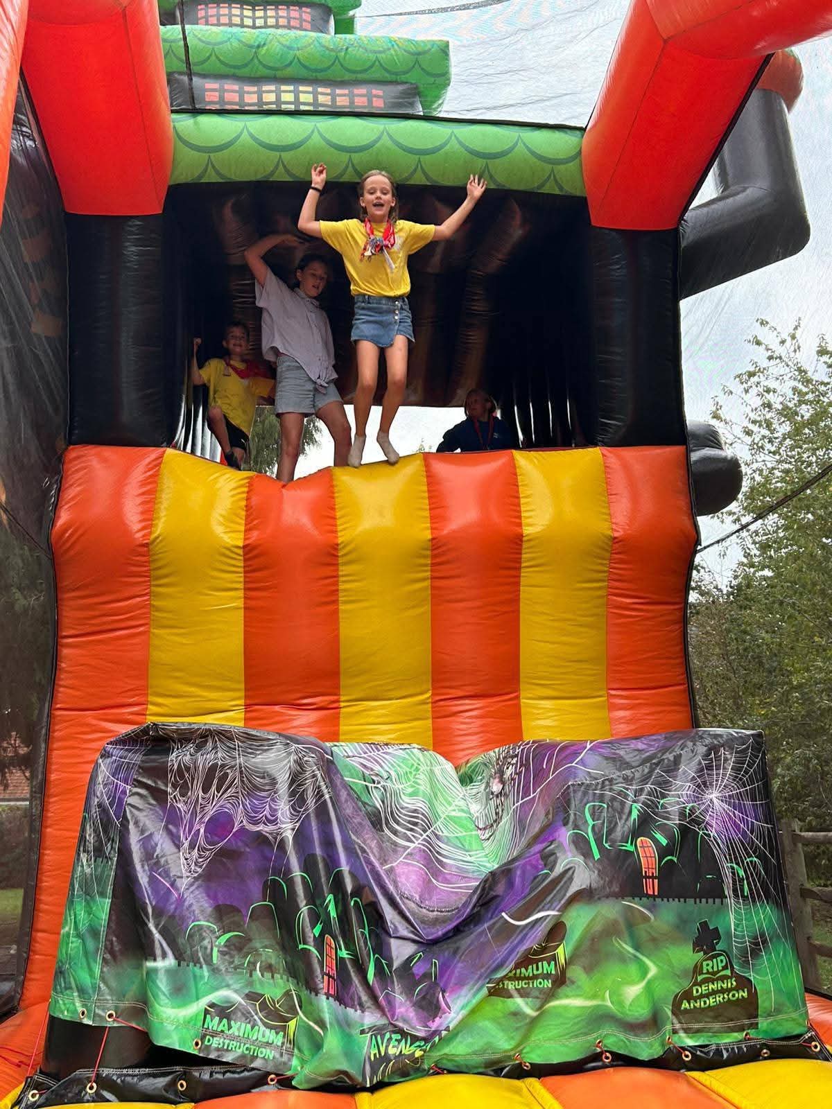 Hallo Jump Mania 4