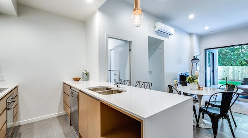 SEG electrician working in a modern Sydney home