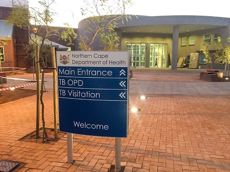 High-efficiency low-energy lighting solution for hospital