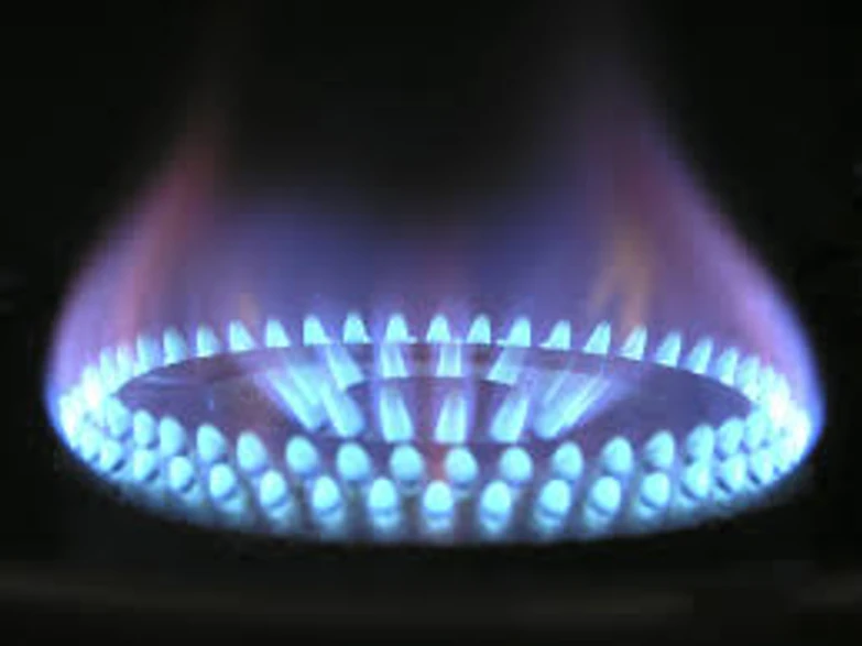 Benefits of domestic gas over imported LNG