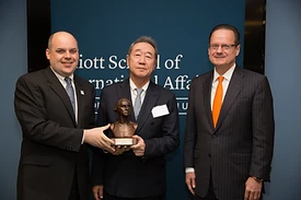 Dae-Whan Chang receives GW's Distinguished Alumni Achievement Award