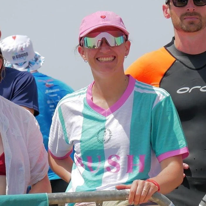 Clotilde lors d'un événement sportif, portant les couleurs PUSH